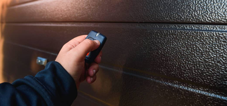 automatic door opener with remote control in San Pablo